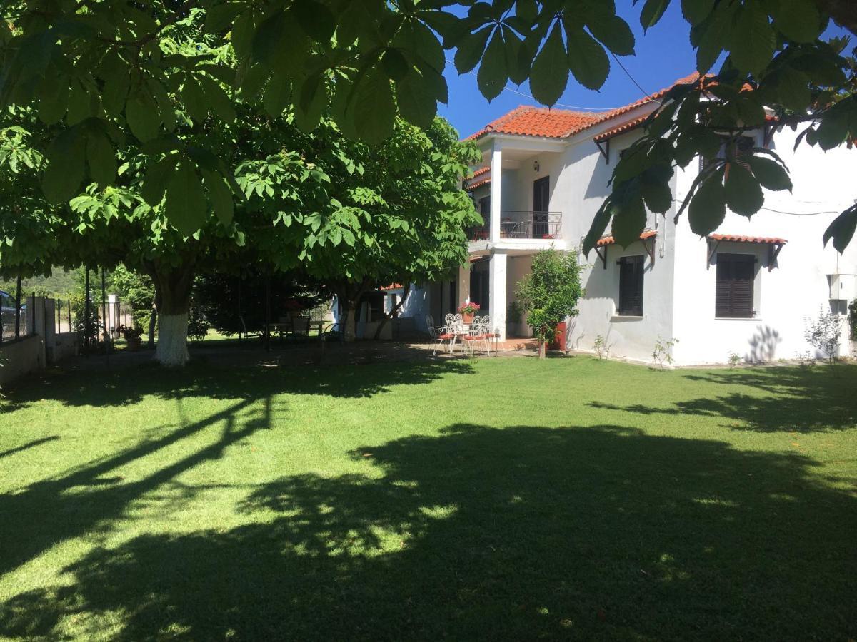 Sarakinas Farm House 卡兰巴卡 外观 照片